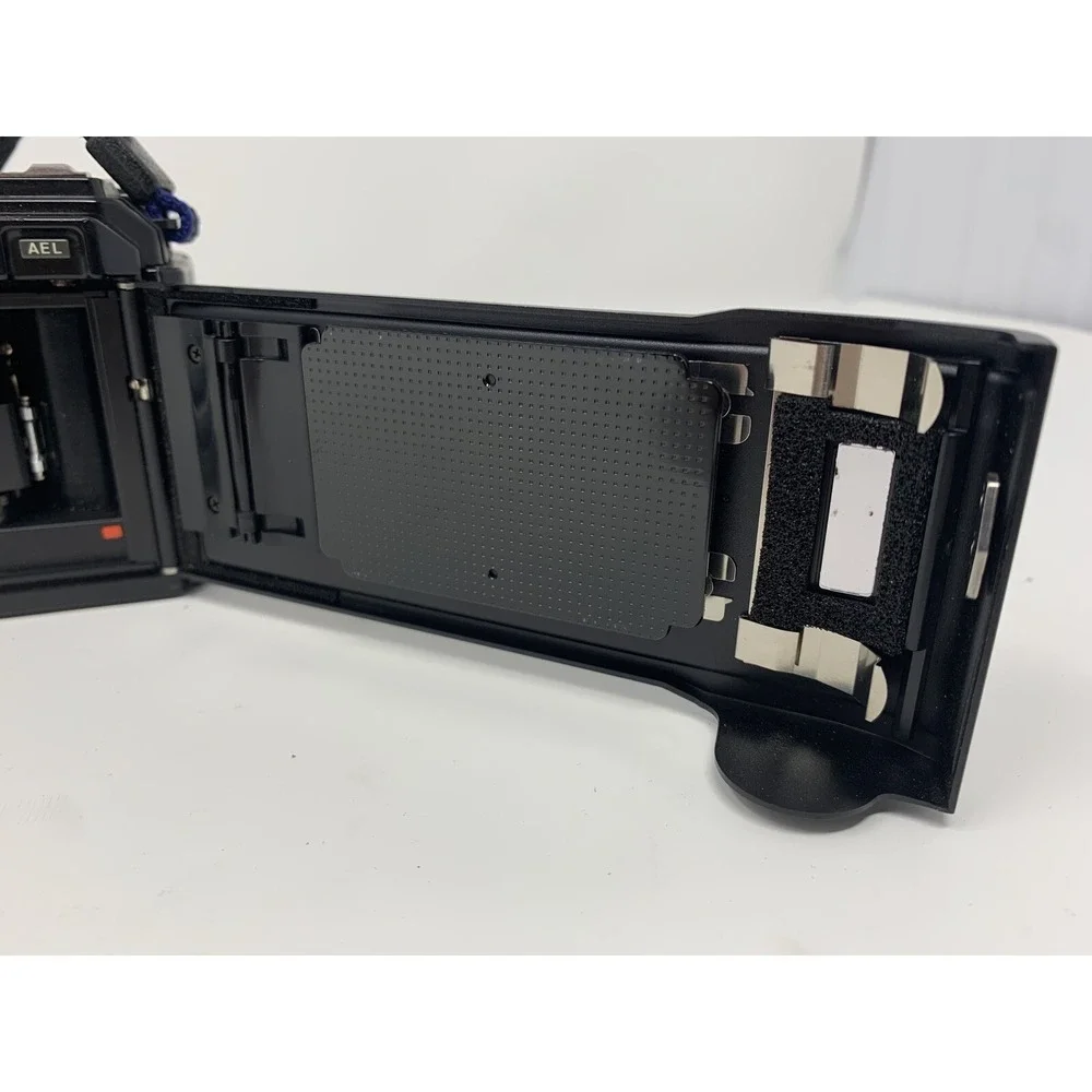 Minolta Maxxum 7000 35mm Camera For Parts Only Not Working
